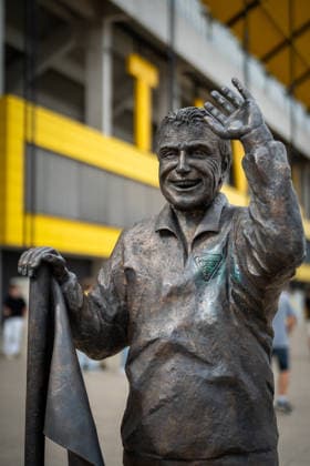 Werner Fuchs Statue, Tivoli Stadion, Alemannia Aachen vs. SC Verl, Fussball, 3. Liga, 1. Spieltag, Saison 2026 2027, 09.08.2026 DFB REGULATIONS PROHIBIT ANY USE OF PHOTOGRAPHS AS IMAGE SEQUENCES AND OR QUASI-VIDEO Alemannia Aachen vs. SC Verl, Fussball, 3. Liga, 1. Spieltag, Saison 2026 2027, 09.08.2026 Aachen *** Werner Fuchs Statue, Tivoli Stadium, Alemannia Aachen vs. SC Verl, Soccer, 3rd Division, Matchday 1, 2026–2027 Season, August 9, 2026 DFB regulations prohibit any use of photographs as image sequences and or quasi-video Alemannia Aachen vs. SC Verl, soccer, 3. Liga, Matchday 1, 2026–2027 Season, August 9, 2026, Aachen Copyright: xEibner-Pressefoto J.xDerondeaux EP_JDU