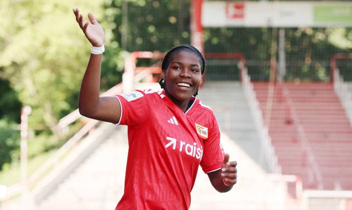 Lea Aseko bei der Mannschaftsvorstellung im Stadion an der Alten Försterei AF Sportstätte Fußball Fussball Testspiel Frauen Damen Bundesliga Saison 2026 2027 09.08.2026 1.FC Union Berlin FCU vs Inter Mailand DFL regulations prohibit any use of photographs as image sequences and or quasi-video *** Lea Aseko at the team presentation at the Alte Försterei Stadium AF Sports Facility Sports Soccer Women s Bundesliga Season 2026–2027 September 8, 2026 1. FC Union Berlin (FCU) vs. Inter Milan DFL regulations prohibit any use of photographs as image sequences and or quasi-video