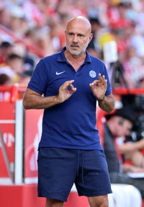 Trainer Gianpiero Piovani gibt Anweisungen Aktion Oberkörper Fußball Fussball Testspiel Frauen Damen Bundesliga Saison 2026 2027 09.08.2026 1.FC Union Berlin FCU vs Inter Mailand DFL regulations prohibit any use of photographs as image sequences and or quasi-video *** Coach Gianpiero Piovani gives instructions; Upper-body exercise; Sports; Soccer; Women s soccer; Friendly match; Women s Bundesliga; 2026–2027 season; September 8, 2026; 1. FC Union Berlin (FCU) vs. Inter Milan; DFL regulations prohibit any use of photographs as image sequences and or quasi-video