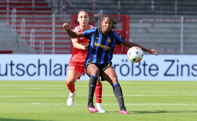 Amber Tysiak, Brittany Raphino am Ball Zweikampf Spielszene Aktion Fußball Fussball Testspiel Frauen Damen Bundesliga Saison 2026 2027 09.08.2026 1.FC Union Berlin FCU vs Inter Mailand DFL regulations prohibit any use of photographs as image sequences and or quasi-video *** Amber Tysiak, Brittany Raphino on the ball, tackle, game scene, action, sports, soccer, women s soccer, friendly match, Women s Bundesliga, 2026–2027 season, September 8, 2026, 1. FC Union Berlin (FCU) vs. Inter Milan. DFL regulations prohibit any use of photographs as image sequences and or quasi-video.