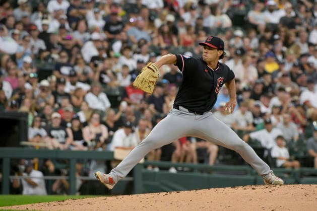Cleveland Guardians starting pitcher Joey Cantillo (54) throws against Chicago White Sox during the first inning at Rate Field in Chicago, IL on Sunday, August 9, 2026.  CHI20260809104 MARKxBLACK