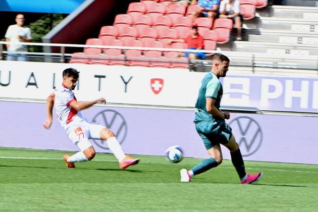 Sion, 09.08.2026, Football Brack Super League, FC Sion - FC Vaduz, Donat Rrudhani (FCS 77) duel with Denis Simani (Vaduz 6) (Frederic Dubuis Imago) FC SION - FC VADUZ Imago