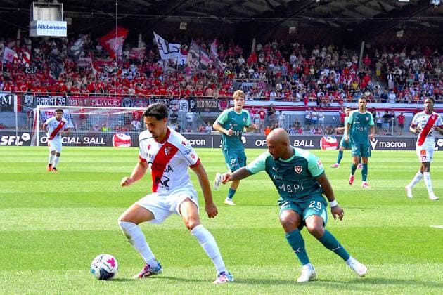 Sion, 09.08.2026, Football Brack Super League, FC Sion - FC Vaduz, Theo Berdeyes (FCS 29) duel with Malik Sawadogo (Vaduz 29) (Frederic Dubuis Imago) FC SION - FC VADUZ Imago