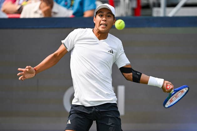 MONTREAL, QC - AUGUST 09: Learner Tien (USA) returns the ball during a fourth round match at National Bank Open on August 09, 2026 at IGA Stadium in Montreal, QC (Photo by David Kirouac Icon Sportswire) TENNIS: AUG 09 National Bank Open EDITORIAL USE ONLY Icon26080902926