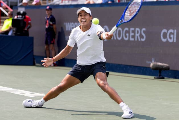 August 9, 2026, Montreal, Quebec, Canada: LEARNER TIEN (12) from USA in match forehand against Thiago Agustin Tirante from Argentina in round of 16 at Canadian Open at IGA stadium in Montreal, Quebec, Canada on 2026-08-09 TENNIS: Canadian Open Montreal 2026  - ZUMAl189 20260809_zsp_l189_068 Copyright: xYannickxLegarex