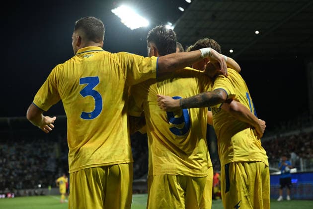 IPA87360966 - Giacomo Calo of Frosinone Calcio celebrates after scoring the goal that made the score 1-0 during a preseason friendly match between Frosinone Calcio and S.S. Lazio at Benito Stirpe Stadium on August 9, 2026, in Frosinone, Italy.  Copyright: xDomenicoxCippitelli IPAxSportx xx 87360966