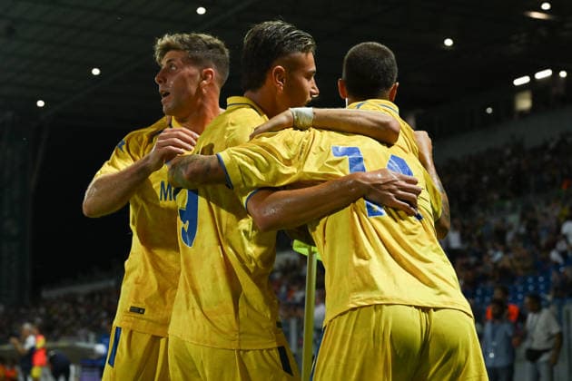 IPA87360970 - Giacomo Calo of Frosinone Calcio celebrates after scoring the goal that made the score 1-0 during a preseason friendly match between Frosinone Calcio and S.S. Lazio at Benito Stirpe Stadium on August 9, 2026, in Frosinone, Italy.  Copyright: xDomenicoxCippitelli IPAxSportx xx 87360970
