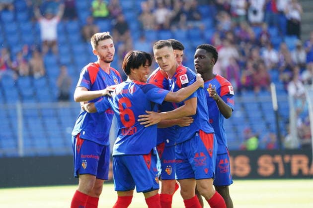 09.08.2026 Schweiz Fussball Herren Super League Saison 2026-2027 FC Basel - FC Thun 4:2 Bild , Torjubel Leo Leroy, Keigo Tsunemoto Torschuetze Zan Celar Torjubel *** August 9, 2026 Switzerland Men s Soccer Super League 2026–2027 Season FC Basel vs. FC Thun 4–2 Photo: Leo Leroy and Keigo Tsunemoto celebrating a goal; Zan Celar, goal scorer; goal celebration 