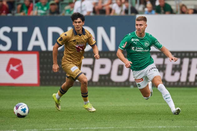 Brack Super League 2026 2027 FC St. Gallen 1879 vs. FC Luzern, St. Gallen, Schweiz St. Gallen, Schweiz, 9. August 2026. Bung Hua Freimann und Christian Witzig während des Brack Super League Spiels FC St. Gallen 1879 gegen FC Luzern in St. Gallen. *** Brack Super League 2026–2027: FC St. Gallen 1879 vs. FC Lucerne, St. Gallen, Switzerland St. Gallen, Switzerland, August 9, 2026 Bung Hua Freimann and Christian Witzig during the Brack Super League match between FC St. Gallen 1879 and FC Lucerne in St. Gallen