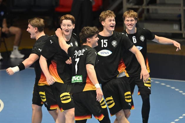 GERMANY vs SLOVENIA JULIUS POETHKE , JULIUS EISENDm CLAUDIUS BEUTHNER handball U18 Gernany national team, Nationalteam vs Slovenia during EHF U18 European Championship, EM, Europameisterschaft final match at Aleksandar Nikolic Pionir hall, Belgrade 09.08.2026 Foto: HANDBALL, SERBIA, EHF EUROPEAN U18 CHAMPIONSHIP, GERMANY, SLOVENIA Belgrade Aleksandar Nikolic Pionir arena Serbia Copyright: xMarkoxMetlasx xMNxPressx