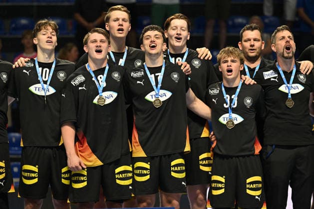 GERMANY vs SLOVENIA KALLE GAUGISCH, MALTE MARTIN ELZE, TOMA GADZA , TIM LOEHR handball U18 Gernany national team, Nationalteam vs Slovenia during EHF U18 European Championship, EM, Europameisterschaft final match at Aleksandar Nikolic Pionir hall, Belgrade 09.08.2026 Foto: HANDBALL, SERBIA, EHF EUROPEAN U18 CHAMPIONSHIP, GERMANY, SLOVENIA Belgrade Aleksandar Nikolic Pionir arena Serbia Copyright: xMarkoxMetlasx xMNxPressx