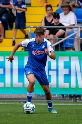 Lion Wagenbach (TSG II, 18), am Ball, Freisteller, Ganzkörper, Einzelbild, Einzelfoto, Aktion, Action, 09.08.2026, Sinsheim (Deutschland), Fussball, 3. Liga, TSG 1899 Hoffenheim II - Hansa Rostock, DFB DFL REGULATIONS PROHIBIT ANY USE OF PHOTOGRAPHS AS IMAGE SEQUENCES AND OR QUASI-VIDEO. *** Lion Wagenbach TSG II, 18, on the ball, cutout, full-body, single frame, single photo, action, 09 08 2026, Sinsheim, Germany, soccer, 3rd Division, TSG 1899 Hoffenheim II vs. Hansa Rostock, DFB and DFL regulations prohibit any use of photographs as image sequences and or quasi-video xozx