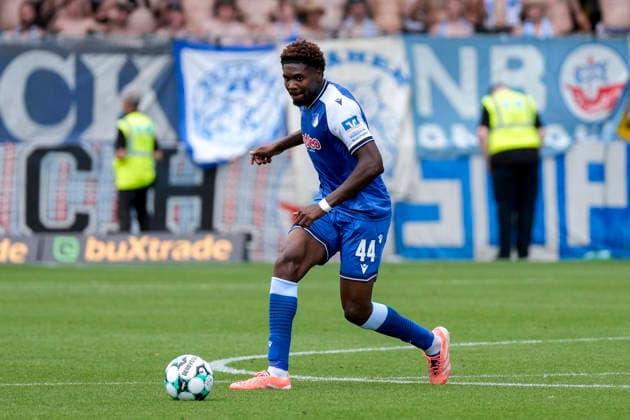 Maxime Ndong Penda (TSG II, 44), am Ball, Freisteller, Ganzkörper, Einzelbild, Einzelfoto, Aktion, Action, 09.08.2026, Sinsheim (Deutschland), Fussball, 3. Liga, TSG 1899 Hoffenheim II - Hansa Rostock, DFB DFL REGULATIONS PROHIBIT ANY USE OF PHOTOGRAPHS AS IMAGE SEQUENCES AND OR QUASI-VIDEO. *** Maxime Ndong Penda TSG II, 44, on the ball, isolated, full-body, single frame, single photo, action, 09 08 2026, Sinsheim, Germany, soccer, 3rd League, TSG 1899 Hoffenheim II vs. Hansa Rostock, DFB and DFL regulations prohibit any use of photographs as image sequences and or quasi-video xozx