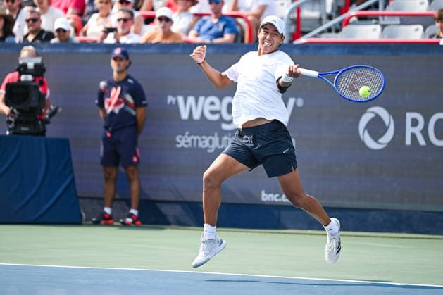 MONTREAL, QC - AUGUST 09: Learner Tien (USA) returns the ball during a fourth round match at National Bank Open on August 09, 2026 at IGA Stadium in Montreal, QC (Photo by David Kirouac Icon Sportswire) TENNIS: AUG 09 National Bank Open EDITORIAL USE ONLY Icon26080905426