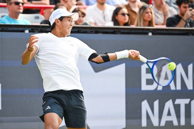 MONTREAL, QC - AUGUST 09: Learner Tien (USA) returns the ball during a fourth round match at National Bank Open on August 09, 2026 at IGA Stadium in Montreal, QC (Photo by David Kirouac Icon Sportswire) TENNIS: AUG 09 National Bank Open EDITORIAL USE ONLY Icon26080905526