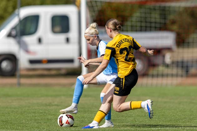 KOWO Sommercup 2026; Erfurt; 09.08.2026 Svenja Kurz ( 2; Chemnitzer FC) gegen Celine Haufe ( 22; SG Dynamo Dresden) KOWO Sommercup 2026: SG Dynamo Dresden vs. Chemnitzer FC; Sportforum Johannesplatz Erfurt; 09.08.2026 *** KOWO Summer Cup 2026 Erfurt, August 9, 2026 Svenja Kurz (No. 2, Chemnitzer FC) vs. Celine Haufe (No. 22, SG Dynamo Dresden) KOWO Summer Cup 2026 SG Dynamo Dresden vs. Chemnitzer FC Sportforum Johannesplatz, Erfurt, August 9, 2026 Copyright: xBEAUTIFULxSPORTS Duehringx