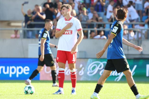 09.08.2026, xrekx, Fussball 3.Liga, 1.FC Saarbruecken - Rot-Weiss Essen v.l. Jaka Cuber Potocnik (Rot-Weiss Essen) enttaeuscht, enttäuscht, schaut enttaeuscht, niedergeschlagen, disappointed (DFL DFB REGULATIONS PROHIBIT ANY USE OF PHOTOGRAPHS as IMAGE SEQUENCES and or QUASI-VIDEO) Saarbruecken *** August 9, 2026, xrekx, Soccer 3rd Division, 1. FC Saarbrücken vs. Rot-Weiss Essen, Jaka Cuber Potocnik of Rot-Weiss Essen looks disappointed, looks disappointed, dejected, disappointed DFL DFB REGULATIONS PROHIBIT ANY USE OF PHOTOGRAPHS as IMAGE SEQUENCES and or QUASI-VIDEO Saarbrücken