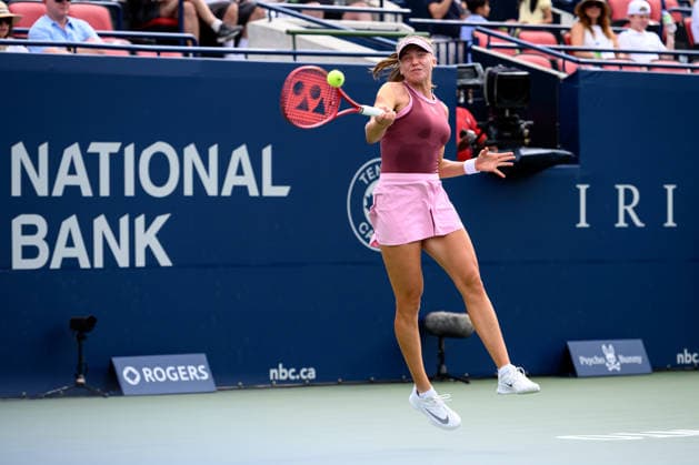 August 9, 2026, Toronto, Ontario, Canada: Alina Korneeva returns the ball during her round-of-16 match against Coco Gauff of the United States at the National Bank Open, part of the Hologic WTA, Tennis Damen Tour at Sobeys Stadium. Tennis 2026: WTA 1000 National Bank Open Presented By Rogers.  - ZUMAr228 20260809_znp_r228_024 Copyright: xVasiliyxRyabykhx