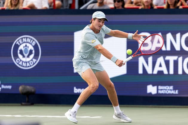 August 9, 2026, Montreal, Quebec, Canada: JOAO FONSECA (22) from Brazil backhand in match against BEN SHELTON (5) from USA in round of 16 at Canadian Open at IGA stadium in Montreal, Quebec, Canada on 2026-08-09 Montreal Canada - ZUMAl189 20260809_zsp_l189_106 Copyright: xYannickxLegarex
