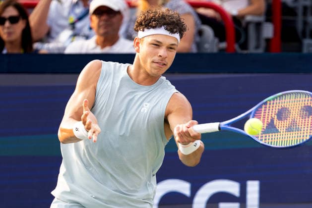 August 9, 2026, Montreal, Quebec, Canada: BEN SHELTON (5) from USA forehand in match against Joao Fonseca (22) from Brazil in round of 16 at Canadian Open at IGA stadium in Montreal, Quebec, Canada on 2026-08-09 TENNIS: Canadian Open Montreal 2026  - ZUMAl189 20260809_zsp_l189_101 Copyright: xYannickxLegarex