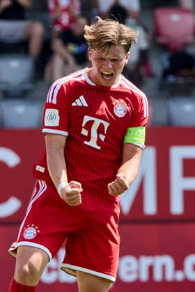 A-Junioren Bundesliga DFB-Nachwuchsliga, FC Bayern München (U19) vs SpVgg Unterhaching (U19), München FC Bayern, München FC Bayern (U19), Unterhaching SpVgg, Unterhaching SpVgg (U19), Torjubel 2026-08-09 in München (FC Bayern Campus) Goal (Tor) FC Bayern München (U19) 4:0 MATOSEVIC Michael (FC Bayern München (U19) Zentrales Mittelfeld Nr6-FCB(U19)6) sportworld München FC Bayern Campus Bayern Deutschland *** DFB Youth League (Junior Bundesliga), FC Bayern Munich U19 vs. SpVgg Unterhaching U19, Munich FC Bayern, Munich FC Bayern U19, Unterhaching SpVgg, Unterhaching SpVgg U19, Goal celebration on August 9, 2026, at the FC Bayern Campus in Munich. Goal: FC Bayern Munich U19 4–0. Michael Matosevic, FC Bayern Munich U19, central midfielder, No. 6. FCB U19 6. Sportworld, Munich FC Bayern Campus, Bayern, Germany
