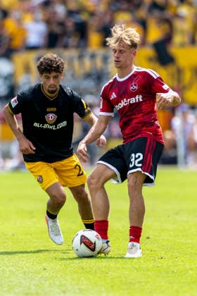 v.l.n.r.:Ben Bobzien (Dynamo Dresden) und Tim Janisch (1. FC Nürnberg), im 2. Bundesliga-Spiel zwischen dem 1. FC Nürnberg und Dynamo Dresden im Max-Morlock-Stadion, Nürnberg, Deutschland, am 9. August 2026. in action during the 2nd Bundesliga match between 1. FC Nuremberg and Dynamo Dresden at the Max-Morlock Stadium, Nuremberg, Germany, on August 9, 2026. DFB DFL REGULATIONS PROHIBIT ANY USE OF PHOTOGRAPHS AS IMAGE SEQUENCES AND OR QUASI-VIDEO, *** From left to right: Ben Bobzien of Dynamo Dresden and Tim Janisch of 1 FC Nuremberg, in the 2. Bundesliga match between 1 FC Nuremberg and Dynamo Dresden at the Max Morlock Stadium, Nuremberg, Germany, on August 9, 2026, in action during the 2nd Bundesliga match between 1 FC Nuremberg and Dynamo Dresden at the Max Morlock Stadium, Nuremberg, Germany, on August 9, 2026. DFB and DFL regulations prohibit any use of photographs as image sequences and or quasi-video, Copyright: HMBxMedia xHeikoxBecker