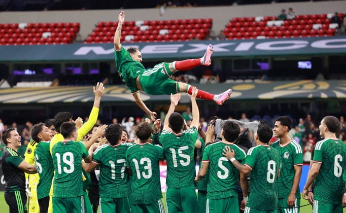 CONCACAF U-20 Championship - USA vs Mexico Mexico players celebrate after winning the final of the CONCACAF U-20 Championship between the United States and Mexico in Mexico City, Mexico, 09 August 2026. MEXICO CITY Mexico  Copyright: xMARIOxGUZMANx
