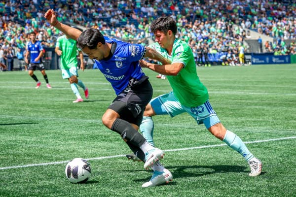 August 9, 2026, Seattle, Washington, USA: Quero taro midfielder Jonathan Perlaza (26) and Seattle Sounders FC defense Kalani Kossa-Rienzi (85) during the match between Queretaro and the Seattle Sounders FC in the 2026 Leagues Cup soccer match at Lumen Field, Seattle, Washington Queretaro And The Seattle Sounders FC  - ZUMAj111 20260809_zsp_j111_029 Copyright: xTomxJonesx