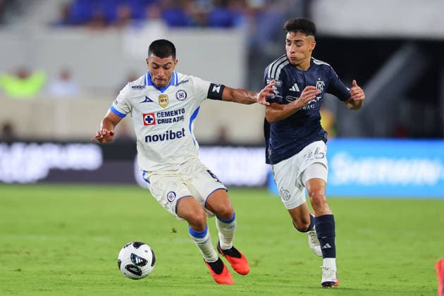 HARRISON, NJ - AUGUST 09: Erik Lira 6 of Cruz Azul controls the ball during the first half of the Leagues Cup match against New York City FC on August 9, 2026 at Sports Illustrated Stadium in Harrison, New Jersey. (Photo by Rich Graessle Icon Sportswire) SOCCER: AUG 09 Leagues Cup Cruz Azul vs New York City EDITORIAL USE ONLY Icon26080930072
