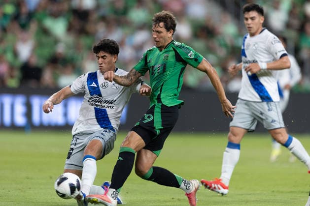 Guilherme Biro (C) of Austin FC vies for the ball with Óscar Villa of Puebla during a Leagues Cup match between Austin FC and Puebla at Q2 Stadium in Austin, Texas, USA, 09 August 2026. Leagues Cup: Austin FC vs Puebla !ACHTUNG: NUR REDAKTIONELLE NUTZUNG!  Copyright: xCarlosxRamírezx AME7571 20260810-55021108875_1