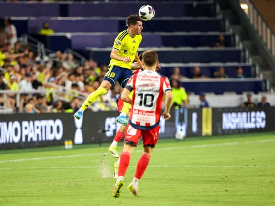 Leagues Cup 2026: Atletico De San Luis Vs Nashville SC AUG 09 August 9, 2026: Nashville SC defender Dan Lovitz (2) heads the ball during a Leagues Cup match between Atletico de San Luis and Nashville SC at Geodis Park in Nashville, TN. Stephen Furst CSM (Credit Image: Â Stephen Furst Cal Media) Nashville Tn United States of America EDITORIAL USE ONLY Copyright: xx ZUMA-20260809_zma_c04_106.jpg StephenxFurstx csmphotothree510418