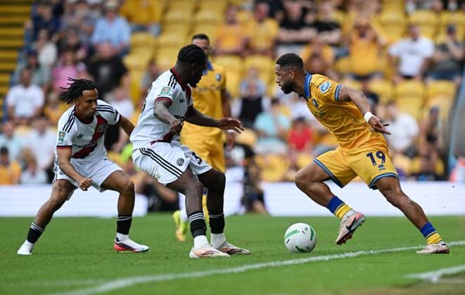 Tyler Roberts of Mansfield Town Mansfield Town v Sheffield United, EFL Carabao Cup, First Round, Football, One Call Stadium, Mansfield, UK - 09 Aug 2026Mansfield One Call Stadium United Kingdom EDITORIAL USE ONLY No use with unauthorised audio, video, data, fixture lists, club league logos or live services. Online in-match use limited to 120 images, no video emulation. No use in betting, games or single club league player publications.  Copyright: xAnnaxGowthorpe Shutterstockx 17051191bq