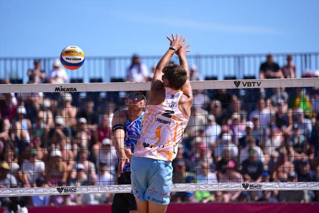 Nils Ehlers ( GER ) Kristians Fokerots ( LAT ) during the Beachvolleyball Elite 16 Tournament at Rennbahn Hamburg-Horn, Hamburg.  Copyright: xJuliaxKneisslx xSPPx Sportspressphoto_SPR203685