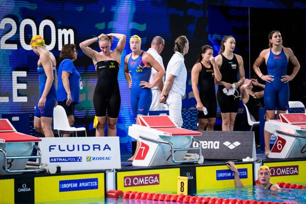 260810 Thilda Häll, Elvira Mörtstrand, Hanna Bergman and Sofia Astedt of Sweden after competing in women™s 4x200 meters freestyle swimming relay heats during day eleven of the 2026 European Aquatics Championships on August 10, 2026 in Saint-Denis. Photo: Joel Marklund BILDBYRAN kod JM JM0838 bbeng simning swimming svomming 2026 european aquatics championships em dam Sverige depp lagkapp *** August 10, 2026: Thilda Häll, Elvira Mörtstrand, Hanna Bergman, and Sofia Astedt of Sweden after competing in the women’s 4x200-meter freestyle swimming relay heats on day eleven of the 2026 European Aquatics Championships on August 10, 2026 in Saint Denis. Photo by Joel Marklund. BILDBYRAN code JM JM0838 bbeng swimming 2026 European Aquatics Championships EM women Sweden team relay  Copyright: JOELxMARKLUND BB260810JM048