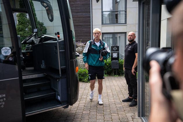10.08.2026, GER Deutschland, Fussball, Saison 2026 2027, Trainingslager Werder Bremen, Ankunft der Mannschaft am Hotel-Residence Klosterpforte Oskar Wojcik Wojcik (SV Werder Bremen, 3) Harsewinkel-Marienfeld Hotel-Residence Klosterpforte Nordrhein-Westfalen (NRW) Deutschland *** August 10, 2026, GER Germany, Soccer, 2026–2027 season, Werder Bremen training camp, team arrival at the Hotel Residence Klosterpforte, Oskar Wojcik, SV Werder Bremen, 3 Harsewinkel, Marienfeld, Hotel Residence Klosterpforte, North Rhine-Westphalia (NRW), Germany Copyright: xnordphotoxGmbHx xChristianxSchulzex