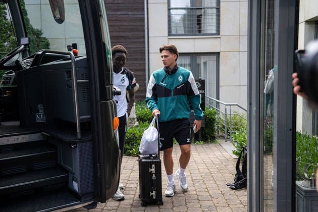 10.08.2026, GER Deutschland, Fussball, Saison 2026 2027, Trainingslager Werder Bremen, Ankunft der Mannschaft am Hotel-Residence Klosterpforte Dariusz Stalmach (SV Werder Bremen, 23) Harsewinkel-Marienfeld Hotel-Residence Klosterpforte Nordrhein-Westfalen (NRW) Deutschland *** August 10, 2026, GER Germany, Soccer, 2026–2027 season, Werder Bremen training camp, team arrival at the Hotel Residence Klosterpforte, Dariusz Stalmach, SV Werder Bremen, 23 Harsewinkel, Marienfeld, Hotel Residence Klosterpforte, North Rhine-Westphalia (NRW), Germany Copyright: xnordphotoxGmbHx xChristianxSchulzex
