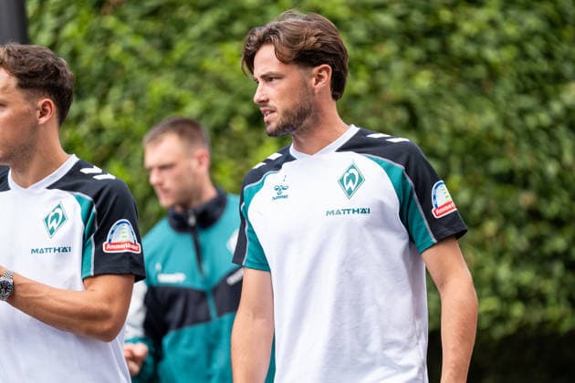 10.08.2026, GER Deutschland, Fussball, Saison 2026 2027, Trainingslager Werder Bremen, Ankunft der Mannschaft am Hotel-Residence Klosterpforte Olivier Deman (SV Werder Bremen, 2) Harsewinkel-Marienfeld Hotel-Residence Klosterpforte Nordrhein-Westfalen (NRW) Deutschland *** August 10, 2026, GER Germany, Soccer, 2026–2027 season, Werder Bremen training camp, team arrival at the Hotel Residence Klosterpforte, Olivier Deman, SV Werder Bremen, 2 Harsewinkel, Marienfeld, Hotel Residence Klosterpforte, North Rhine-Westphalia (NRW), Germany Copyright: xnordphotoxGmbHx xChristianxSchulzex