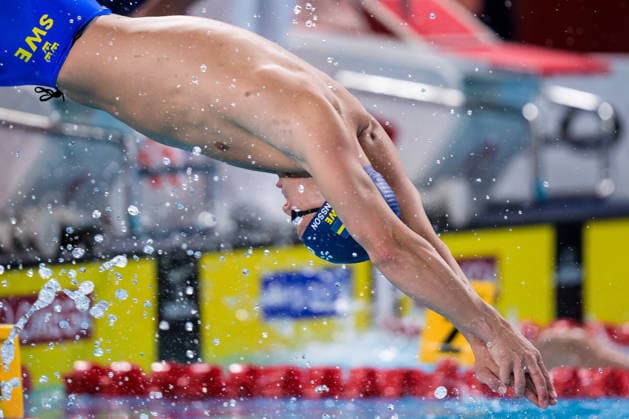 260810 Victor Johansson of Sweden competes in men™s 4x200 meters freestyle swimming relay heats during day eleven of the 2026 European Aquatics Championships on August 10, 2026 in Saint-Denis. Photo: Joel Marklund BILDBYRAN kod JM JM0838 bbeng simning swimming svomming 2026 european aquatics championships em lagkapp Sverige Sweden *** August 10, 2026: Victor Johansson of Sweden competes in the men’s 4x200-meter freestyle swimming relay heats during day eleven of the 2026 European Aquatics Championships on August 10, 2026 in Saint Denis. Photo by Joel Marklund. BILDBYRAN code JM JM0838 bbeng swimming 2026 European Aquatics Championships European Championships relay Sweden  Copyright: JOELxMARKLUND BB260810JM105
