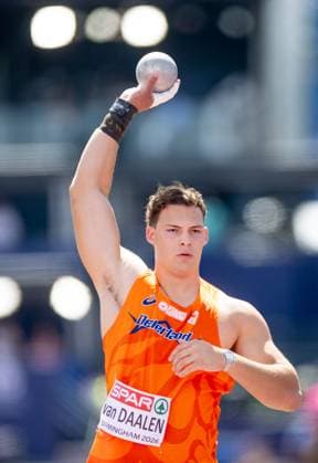 BIRMINGHAM - Jarno van Daalen during the shot put qualifications at the European Athletics Championships. It is the first time the European Championships are being held in Great Britain. IRIS VAN DEN BROEK ANP xVIxANPxSportx xxANPxIVx 565219131 originalFilename: 565219131.jpg