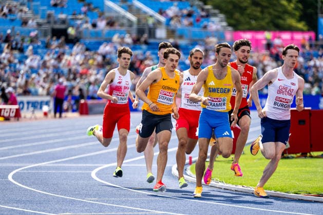 10.08.2026, GBR, Leichtathletik, Europameisterschaft 2026, Morgensession Tag 1, Birmingham Alexander Stepanov ( Deutschland ), Andreas Kramer ( Schweden ), Max Burgin ( Großbritannien ), 800 Meter Herren, Vorlauf Birmingham Alexander Stadium England Großbritannien *** August 10, 2026, GBR, Track and Field, 2026 European Championships, Morning Session, Day 1, Birmingham Alexander Stepanov (Germany), Andreas Kramer (Sweden), Max Burgin (Great Britain), Men s 800 Meters, Heats, Birmingham Alexander Stadium, England, Great Britain Copyright: xNordphoto Memmlerx