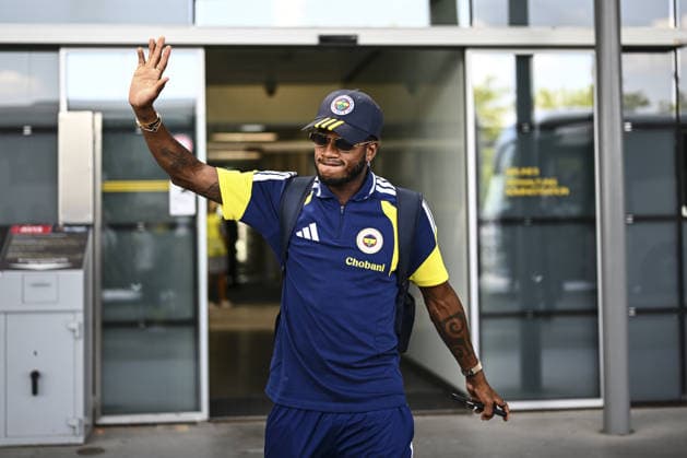 Fenerbahce arrives in Graz ahead of UEFA Champions League Qualifier GRAZ, AUSTRIA - AUGUST 10: Fred of Fenerbahce, arrives to the city ahead of UEFA Champions League third qualifying round second-leg match against Sturm Graz in Graz, Austria on August 10, 2026. Agit Erdi Ulukaya Anadolu Graz Austria. Editorial use only. Please get in touch for any other usage.  Copyright: x2026xAnadoluxAgitxErdixUlukayax