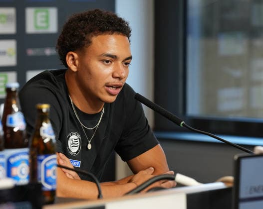 SOCCER - UEFA CL, Sturm vs Fenerbahce GRAZ,AUSTRIA,10.AUG.26 - SOCCER - UEFA Champions League, qualification, Sturm Graz vs Fenerbahce Istanbul, preview, press conference, PK, Pressekonferenz Sturm. Image shows Jakob Peter Hoedl (Sturm).  GEPAxpictures xMichaelxRiedler