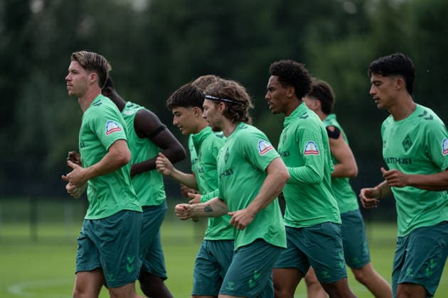 10.08.2026, GER Deutschland, Fussball, Saison 2026 2027, Trainingslager Werder Bremen, 1. Einheit des Trainingslagers von SV Werder Bremen in Harsewinkel-Marienfeld Cedric Itten (SV Werder Bremen, 26) Mitchell Weiser (SV Werder Bremen, 8) Julian Malatini (SV Werder Bremen, 22) Harsewinkel-Marienfeld Hotel-Residence Klosterpforte Nordrhein-Westfalen (NRW) Deutschland *** August 10, 2026, GER Germany, Soccer, 2026–2027 Season, Werder Bremen Training Camp, 1 session from SV Werder Bremen’s training camp in Harsewinkel Marienfeld: Cedric Itten (SV Werder Bremen), 26 Mitchell Weiser (SV Werder Bremen), 8 Julian Malatini (SV Werder Bremen), 22 Harsewinkel Marienfeld Hotel Residence Klosterpforte, North Rhine-Westphalia (NRW), Germany Copyright: xnordphotoxGmbHx xChristianxSchulzex