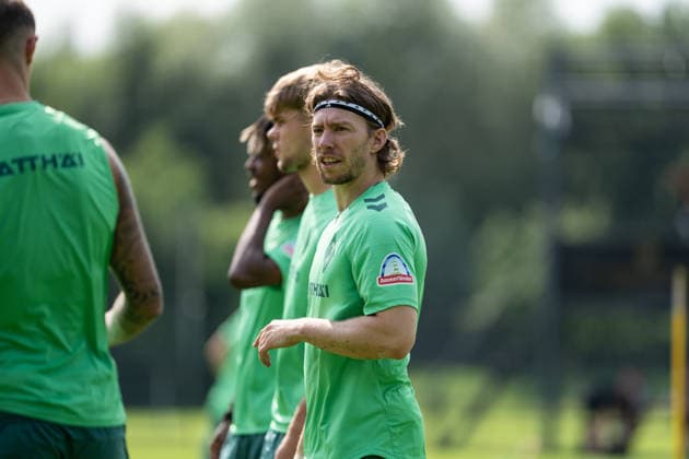 10.08.2026, GER Deutschland, Fussball, Saison 2026 2027, Trainingslager Werder Bremen, 1. Einheit des Trainingslagers von SV Werder Bremen in Harsewinkel-Marienfeld Mitchell Weiser (SV Werder Bremen, 8) Harsewinkel-Marienfeld Hotel-Residence Klosterpforte Nordrhein-Westfalen (NRW) Deutschland *** August 10, 2026, GER Germany, Soccer, 2026–2027 season, Werder Bremen training camp, 1 session of SV Werder Bremen’s training camp in Harsewinkel Marienfeld, Mitchell Weiser, SV Werder Bremen, 8 Harsewinkel Marienfeld, Hotel Residence Klosterpforte, North Rhine-Westphalia (NRW), Germany Copyright: xnordphotoxGmbHx xChristianxSchulzex