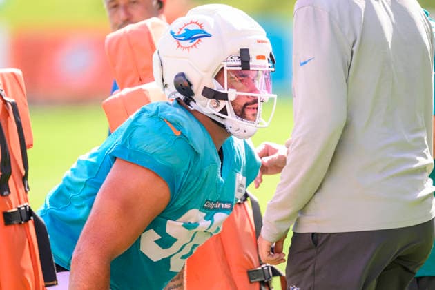 MIAMI GARDENS, FL - AUGUST 10: Miami Dolphins defensive lineman Alex Huntley (96) runs a blocking drill during the Miami Dolphins Training Camp on August 10 2026, at the Baptist Health Training Complex in Miami Gardens, FL. (Photo by Doug Murray Icon Sportswire) NFL, American Football Herren, USA AUG 10 Dolphins Training Camp EDITORIAL USE ONLY Icon796260810029