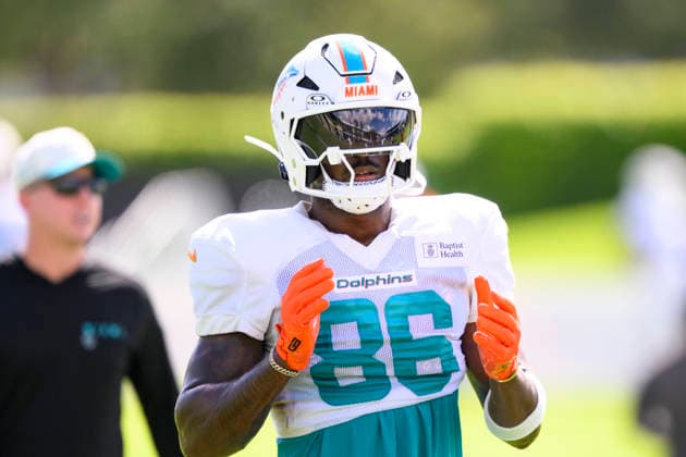 MIAMI GARDENS, FL - AUGUST 10: Miami Dolphins wide receiver Terrace Marshall Jr. (86) stands on the field during the Miami Dolphins Training Camp on August 10 2026, at the Baptist Health Training Complex in Miami Gardens, FL. (Photo by Doug Murray Icon Sportswire) NFL, American Football Herren, USA AUG 10 Dolphins Training Camp EDITORIAL USE ONLY Icon796260810050