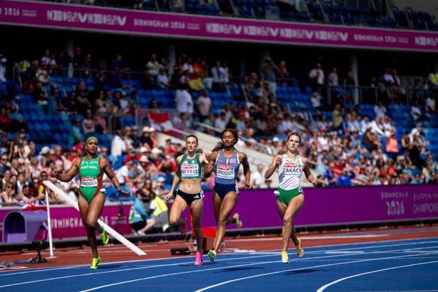 10.08.2026, GBR, Leichtathletik, Europameisterschaft 2026, Morgensession Tag 1, Birmingham Arialis Gandulla ( Portugal ), Ciara Neville ( Irland ), Imani Lansiquot ( Großbritannien ), Boglarka Takacs ( Ungarn ) im Ziel, 100 Meter Sprint Damen, Vorlauf Birmingham Alexander Stadium England Großbritannien *** August 10, 2026, GBR, Track and Field, 2026 European Championships, Morning Session Day 1, Birmingham: Arialis Gandulla (Portugal), Ciara Neville (Ireland), Imani Lansiquot (Great Britain), and Boglarka Takacs (Hungary) cross the finish line in the women’s 100-meter dash preliminary round at Alexander Stadium in Birmingham, England, Great Britain Copyright: xNordphoto Memmlerx