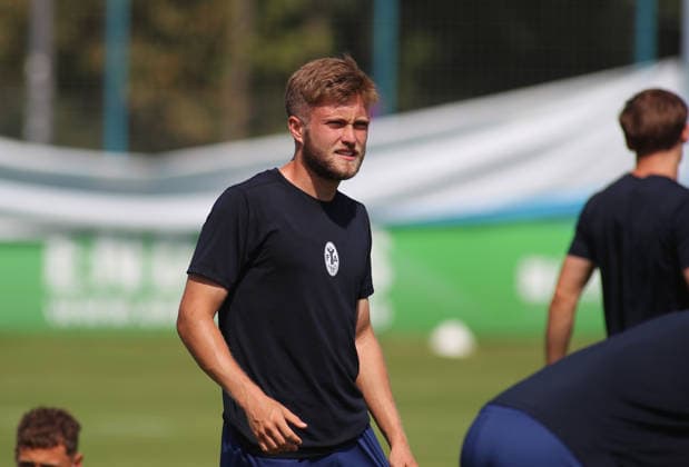 Fussball, Herren, Regionalliga Bayern, Saison 2026 2027, TSV 1860 München, Training Matthew Collins (TSV 1860 München) stehend, Kopf, Oberkörper *** Soccer, Men s, Bavarian Regional League, 2026–2027 Season, TSV 1860 Munich, Matthew Collins training with TSV 1860 Munich, standing, head, upper body