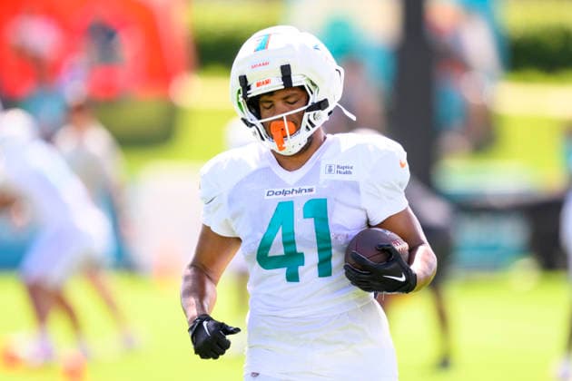 MIAMI GARDENS, FL - AUGUST 10: Miami Dolphins tight end Jeremiah Franklin (41) runs with the ball during the Miami Dolphins Training Camp on August 10 2026, at the Baptist Health Training Complex in Miami Gardens, FL. (Photo by Doug Murray Icon Sportswire) NFL, American Football Herren, USA AUG 10 Dolphins Training Camp EDITORIAL USE ONLY Icon796260810053