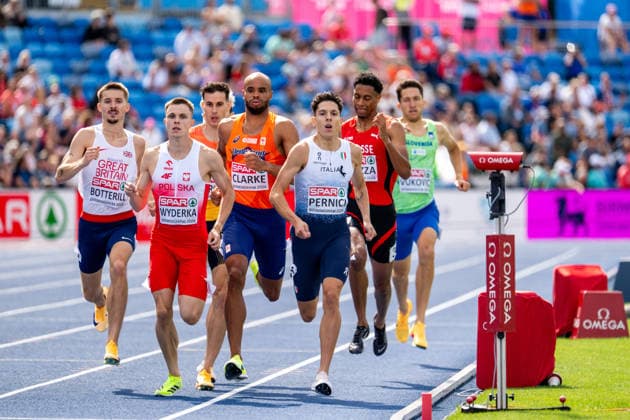 10.08.2026, GBR, Leichtathletik, Europameisterschaft 2026, Morgensession Tag 1, Birmingham Alex Botterill ( Großbritannien ), Maciej Wyderka ( Polen ), Ryan Clarke ( Niederlande ), Francesco Pernici ( Italien ), 800 Meter Herren, Vorlauf Birmingham Alexander Stadium England Großbritannien *** August 10, 2026, GBR, Track and Field, 2026 European Championships, Morning Session, Day 1, Birmingham: Alex Botterill (Great Britain), Maciej Wyderka (Poland), Ryan Clarke (Netherlands), Francesco Pernici (Italy), Men s 800 Meters, Heats, Birmingham Alexander Stadium, England, Great Britain Copyright: xNordphoto Memmlerx